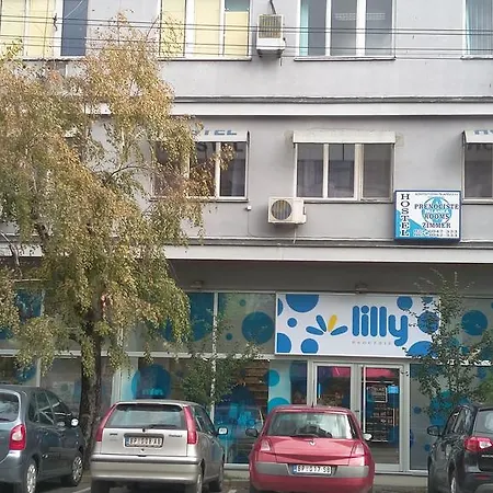 Auberge de jeunesse Av *