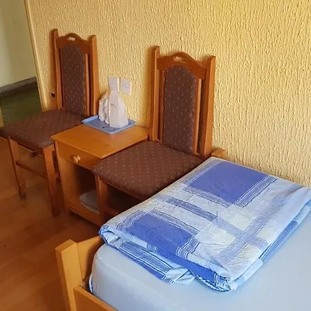 Av Hostel